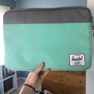 Herschel Laptop Case